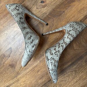 Brian Atwood Nico 120 Pumps Sz 7.5 Python Pointed Toe Retro